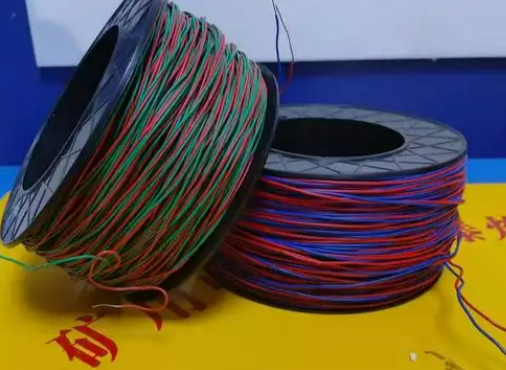 策勒放炮线的主要材质有哪些？不同材质的适用场景有何区别？